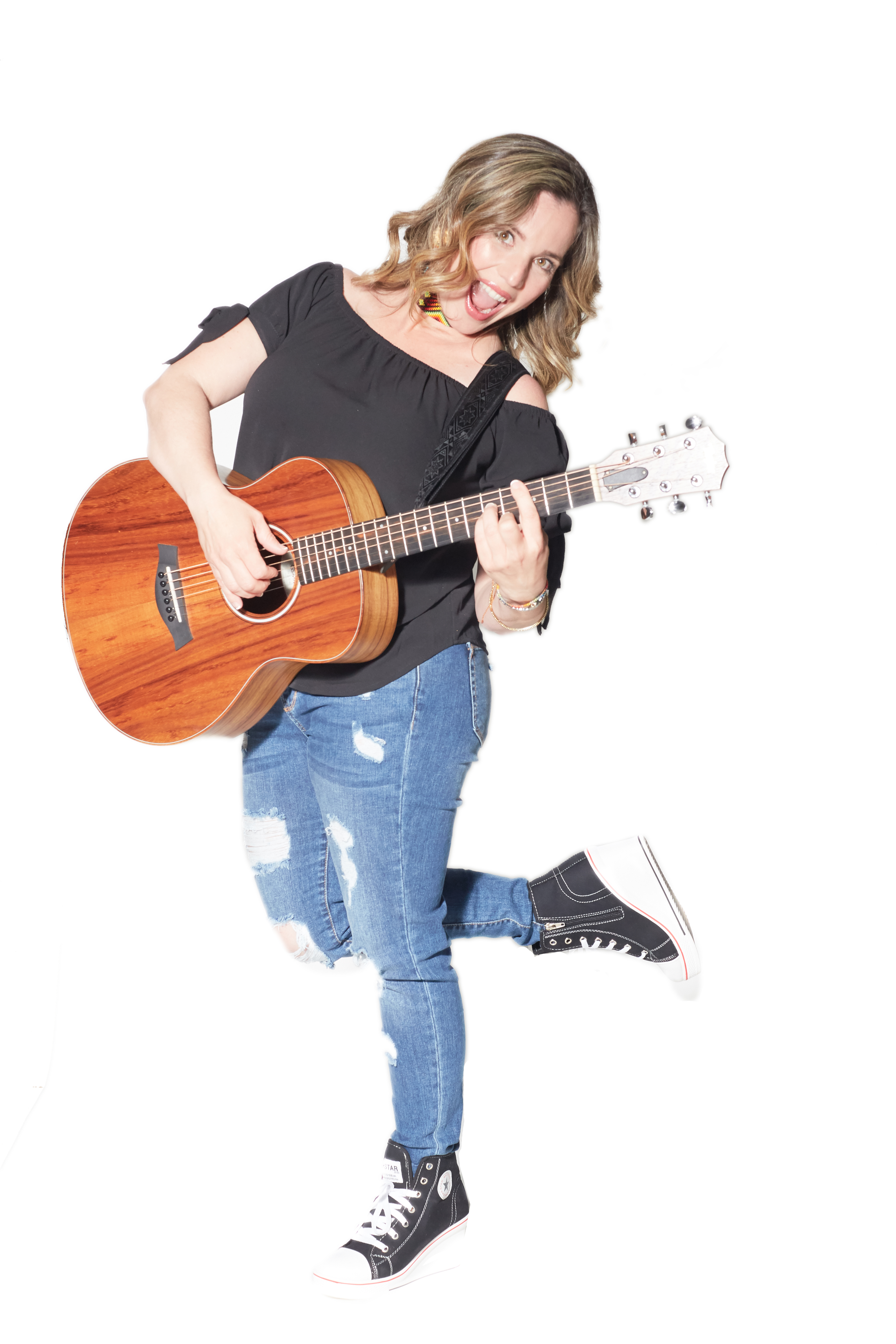Picture of performer Nathalia holding a guitar