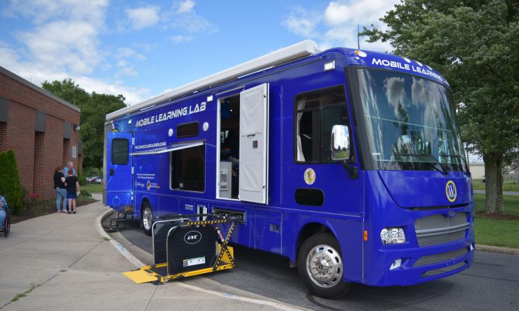 Blue bus, mobile learning lab.
